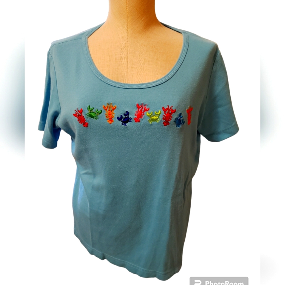 Quacker Factory shirt with lobster and crab embellishments